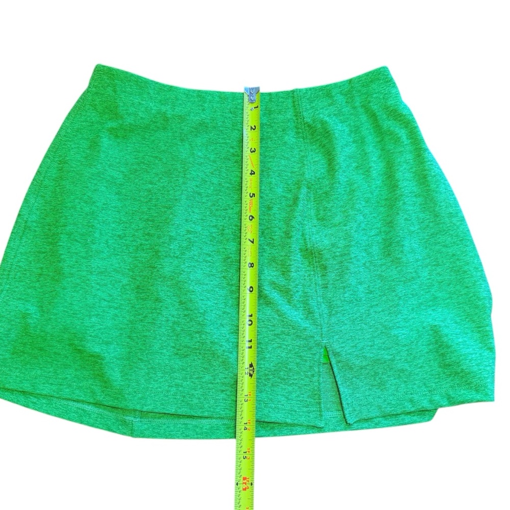Outdoor Voices Women’s Lime /Green
Sports Skort - Picture 7 of 9